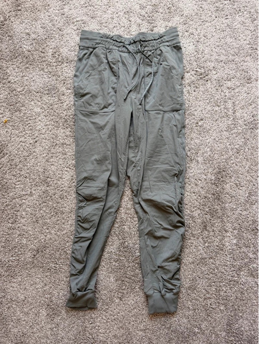 Lululemon Size 8 Dance Studio Mid-Rise Jogger